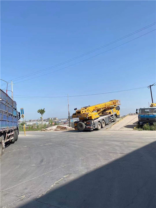 广南县25吨吊车的租赁价格大概是多少？