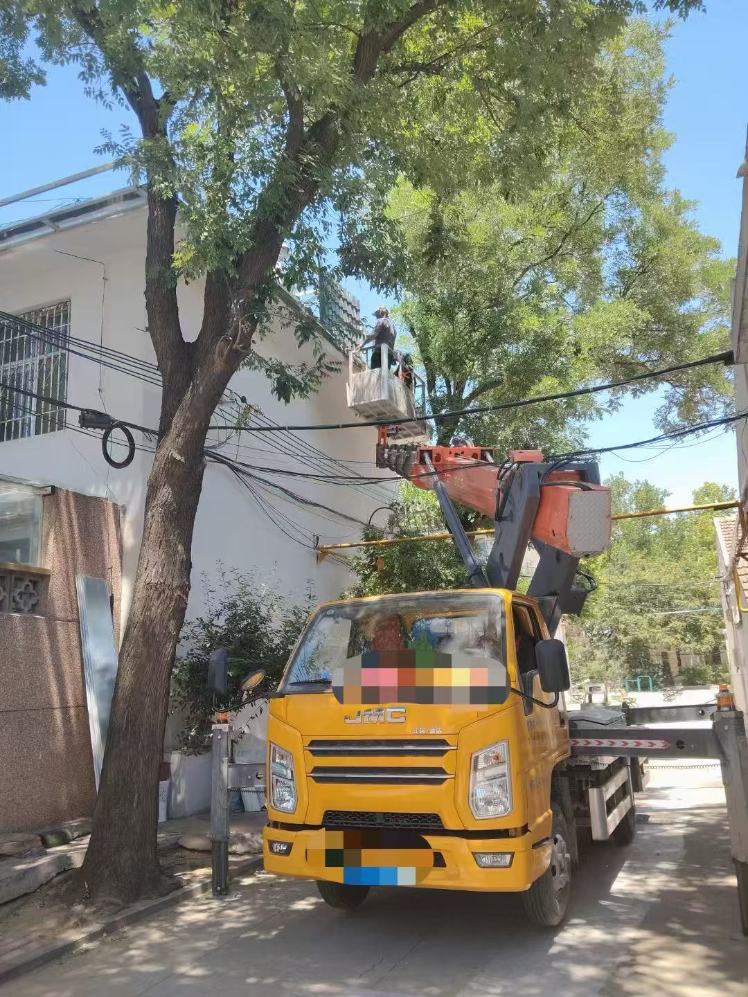 广南县高空作业车能吊装重物吗？最大承载多少公斤？