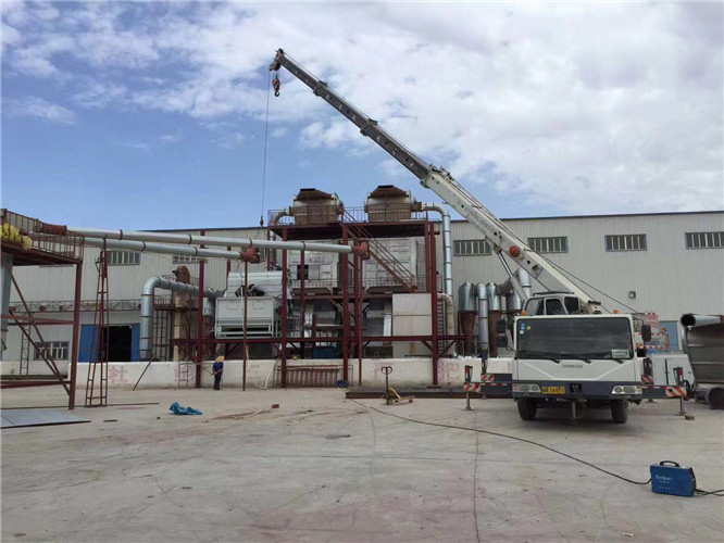 广南县“手脚齐动”—— 吊车的 “协同作业” 技术